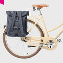 CITY Bikepack Fahrradtasche Blau am Gepaecktraeger befestigt