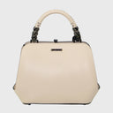 CROMIA große Handtasche aus echtem Leder mit verstellbarem Schulterriemen und Metallrahmenverschluss in beige.