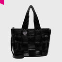 Schwarzer EMILY & NOAH Dilara Shopper in Flecht-Optik mit Logo-Anhänger
