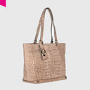 Cromia Louise Shopper aus geprägtem Leder mit weicher, samtiger Oberfläche, schräg fotografiert
