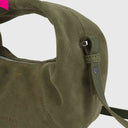 Detailaufnahme Lederstruktur der GRETA MINI ESSENTIAL COZY
