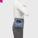 Greta Nano Silky Mini Bag mit silberner Kette getragen Crossbody
