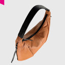 CROMIA ALYSON Beuteltasche aus Leder in cognac – schräge Ansicht von oben
