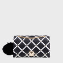 CROMIA GISELE Umhängetasche aus gestepptem Leder mit Pyramidennieten und Kunstfell-Anhänger